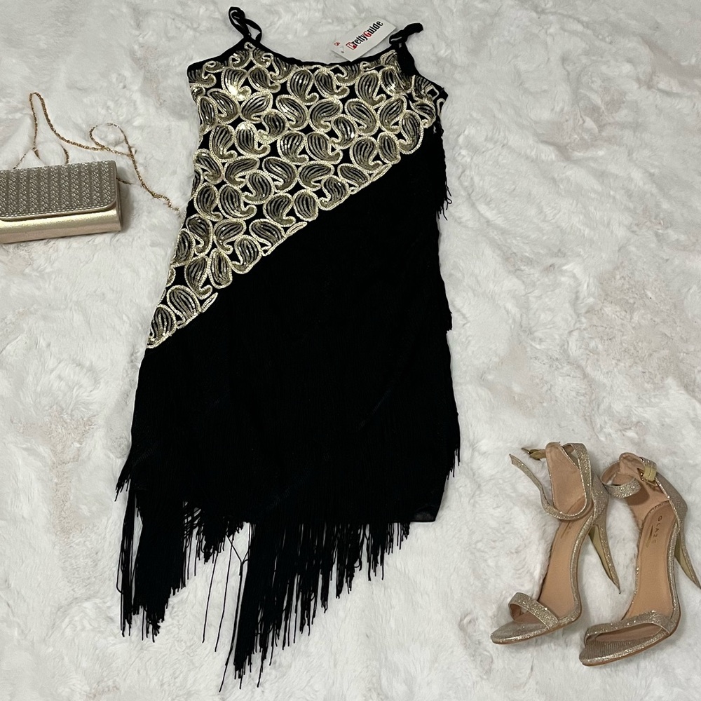 Gatsby thamed Black cocktail dress with embroidered fringe sequins.